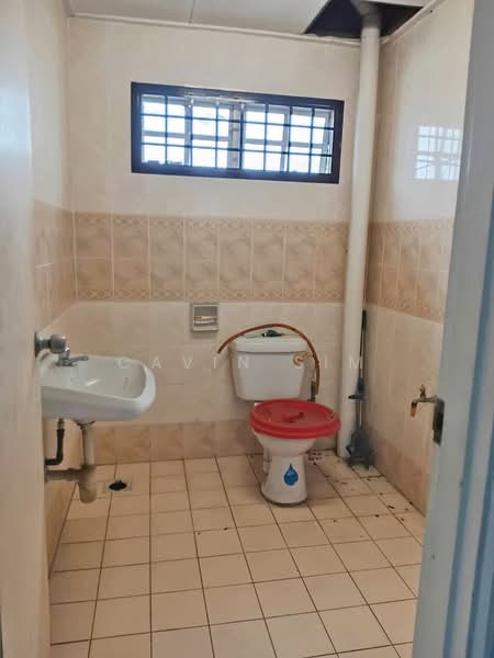 2-storey Terraced House for Sale in Bandar Putra (Kulai) - Cavin Sim - Bathroom - PropertyGuru.com.my