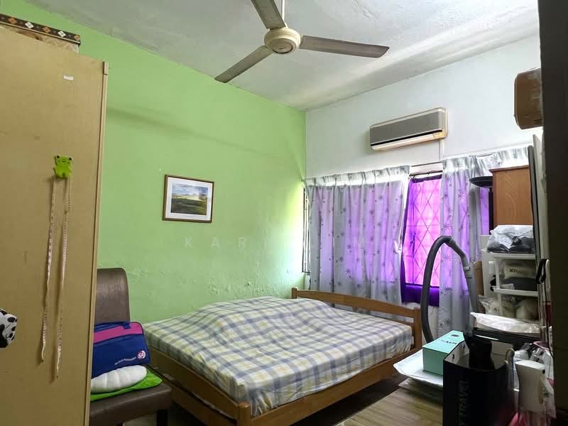 Taman Kolam Air JB Town untuk Untuk Dijual - RM 780,000, Mac 2026 - Bedroom - PropertyGuru.com.my