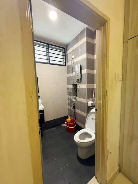 2-storey Terraced House for Sale in Taman Dato' Chellam (Ulu Tiram) - Jason Sim - Bathroom - PropertyGuru.com.my