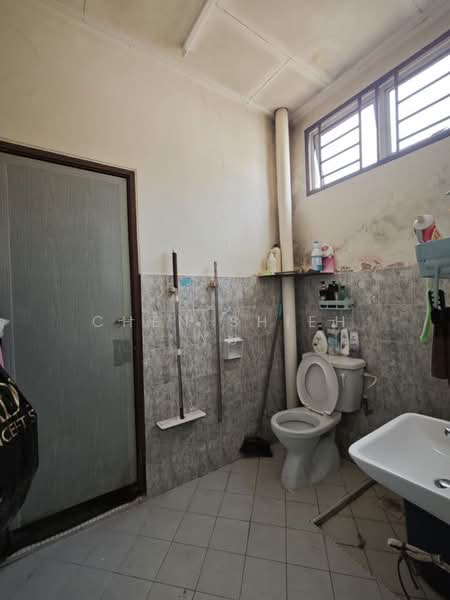 Taman Nusa Indah untuk Untuk Dijual - RM 668,000, Mac 2026 - Bathroom - PropertyGuru.com.my