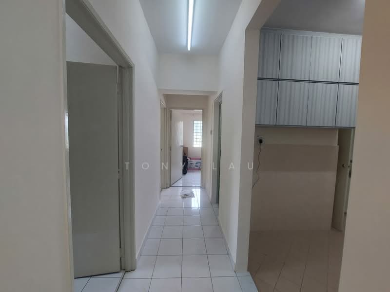 Apartment for Sale at Teratai Mewah Condominium - Tony Lau - Corridor - PropertyGuru.com.my