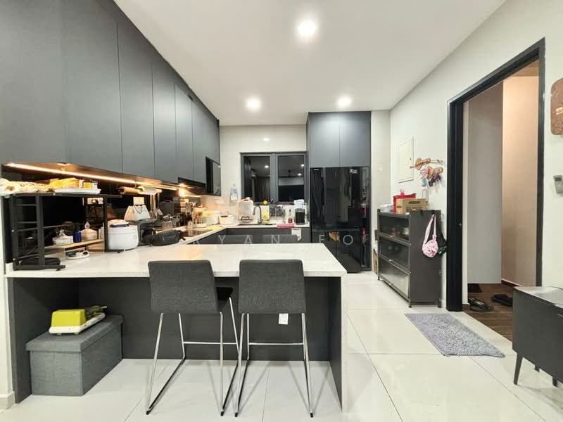 Condominium for Rent at Amberside @ Country Garden Danga Bay - Ryan Eo - Kitchen - PropertyGuru.com.my