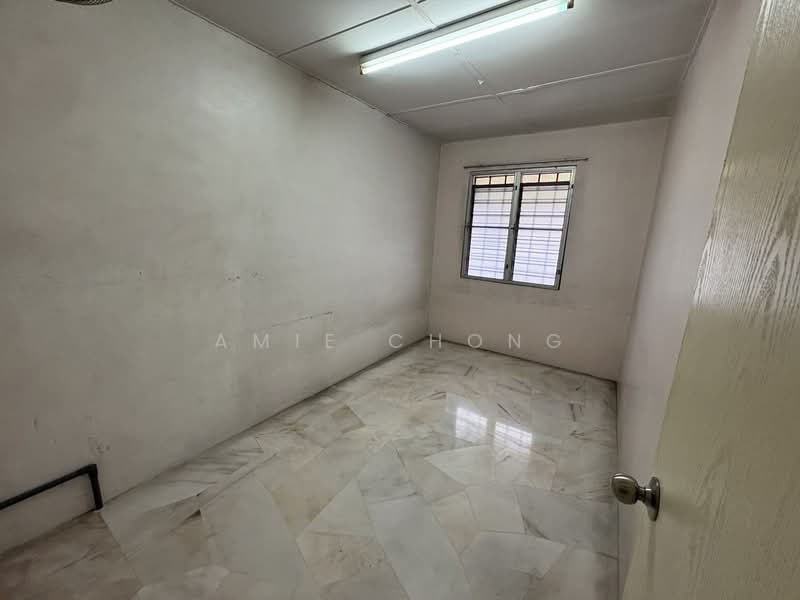 Gunung Rapat Double Storey Terrace House Fully Extended For Sale untuk Untuk Dijual - RM 220,000, Mac 2026 - Interior - PropertyGuru.com.my