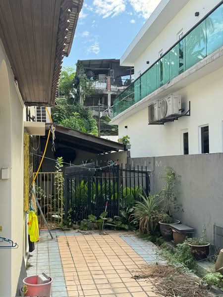 Semi-Detached House for Sale in Taman Putra (Ampang) - Alvis Lim - Exterior - PropertyGuru.com.my