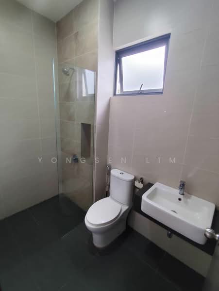Eco Sanctuary untuk Untuk Disewa - RM 4,200 /bulan, Mac 2026 - Bathroom - PropertyGuru.com.my