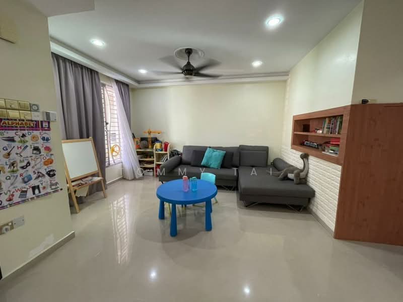 Mount Austin Mounts Austins untuk Untuk Disewa - RM 2,800 /bulan, Mac 2026 - Living Room - PropertyGuru.com.my