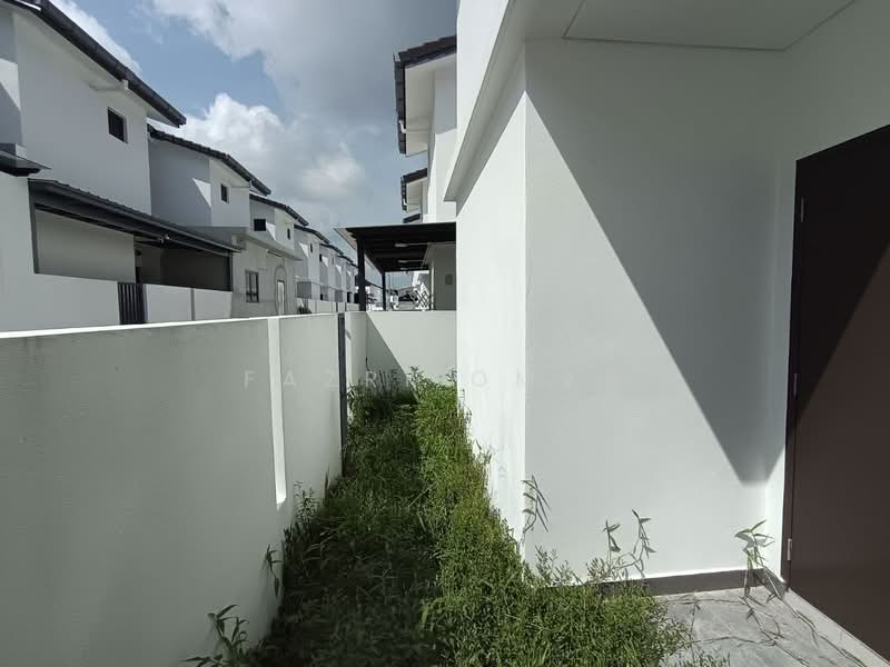 2-storey Terraced House for Sale in Sepang (Selangor) - Fazri Omar - Exterior - PropertyGuru.com.my