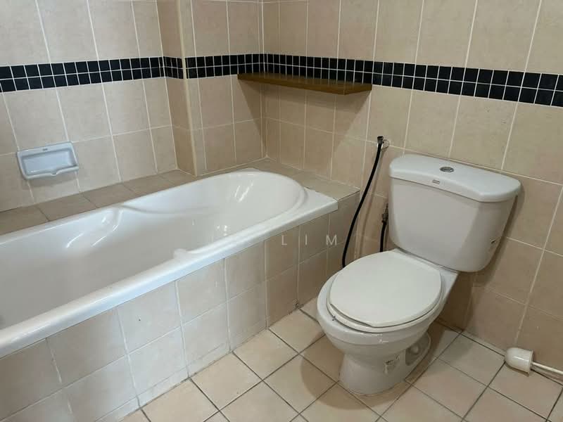 Seri Bukit Ceylon untuk Untuk Dijual - RM 510,000, Mac 2026 - Bathroom - PropertyGuru.com.my