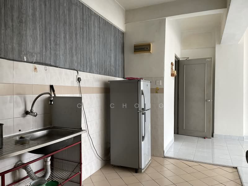 Condominium for Sale at Sri Hijau - CK Chong - Kitchen - PropertyGuru.com.my