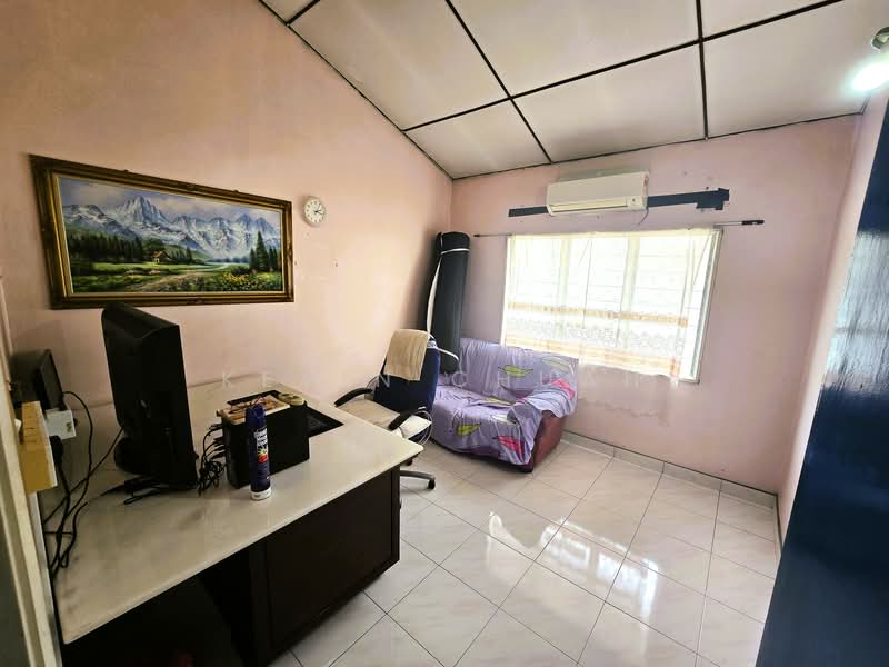 Terraced House for Sale in Taman Mutiara Barat (Cheras) - Kevin Chuah - Study - PropertyGuru.com.my