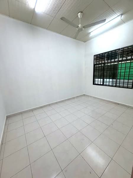 1-storey Terraced House for Sale in Taman Bestari Indah (Ulu Tiram) - Karl Lim - Interior - PropertyGuru.com.my