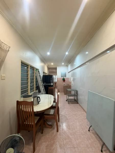 Taman Segambut untuk Untuk Dijual - RM 829,999, Mac 2026 - Kitchen - PropertyGuru.com.my