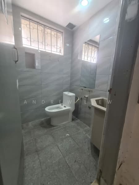 Semi-Detached House for Sale in Jelutong (Penang) - Andrew Liew - Bathroom - PropertyGuru.com.my