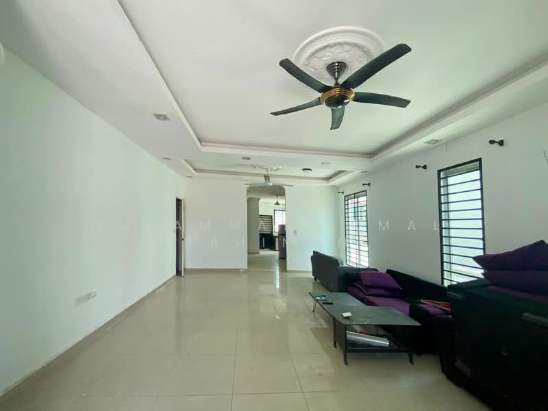 Nusari Aman 2 untuk Untuk Dijual - RM 520,000, Mac 2026 - Living Room - PropertyGuru.com.my
