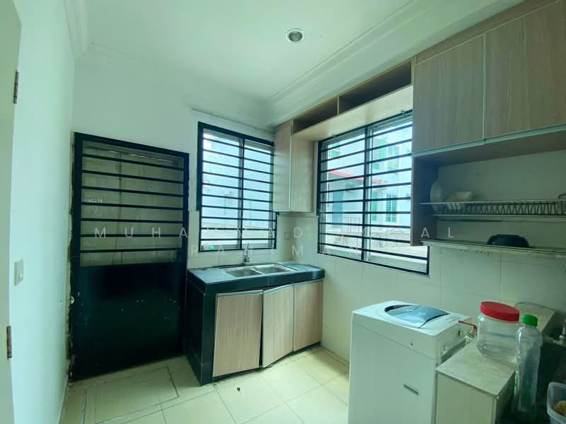 Nusari Aman 2 untuk Untuk Dijual - RM 520,000, Mac 2026 - Kitchen - PropertyGuru.com.my