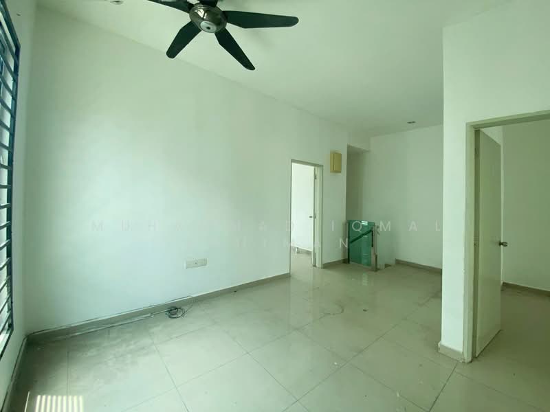 Nusari Aman 2 untuk Untuk Dijual - RM 520,000, Mac 2026 - Living Room - PropertyGuru.com.my