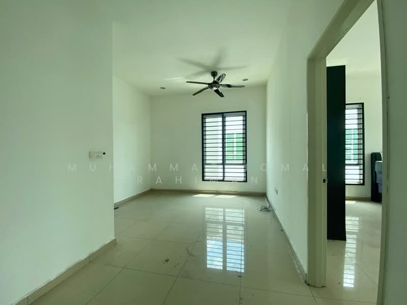 Nusari Aman 2 untuk Untuk Dijual - RM 520,000, Mac 2026 - Living Room - PropertyGuru.com.my