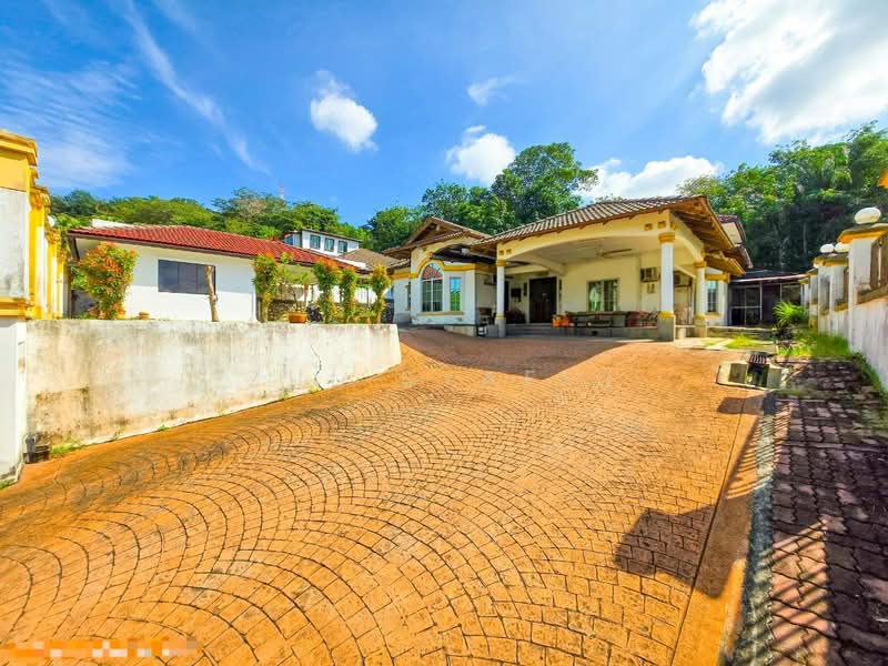Bungalow for Sale in Kampung Sungai Pelong (Sungai Buloh) - Zul Syafiq - Exterior - PropertyGuru.com.my