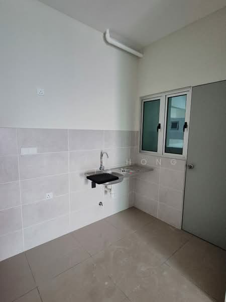Service Residence for Sale at Residensi MH Platinum 2 - Zheng Hong Tan - Kitchen - PropertyGuru.com.my