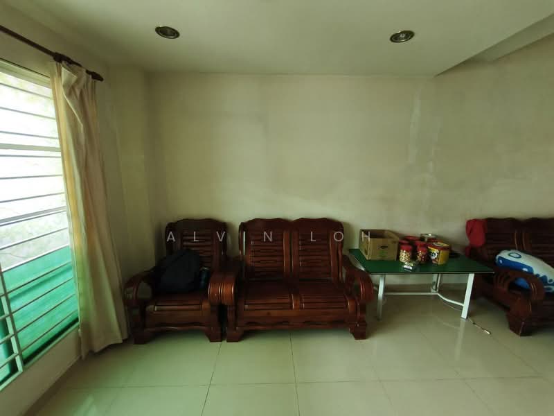 2-storey Terraced House for Sale in Bandar Putra Permai (Seri Kembangan) - Alvin Loh - Living Room - PropertyGuru.com.my