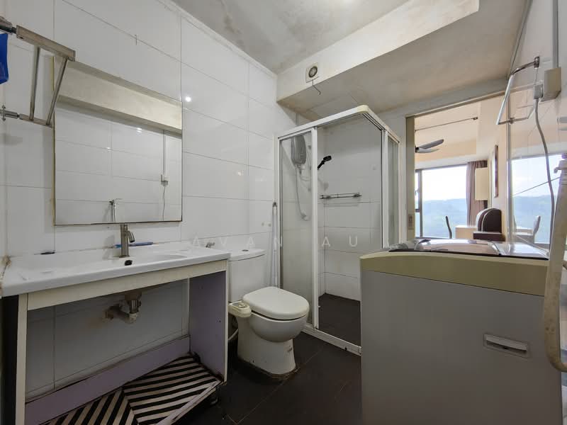 SOHO @ Empire City untuk Untuk Disewa - RM 1,300 /bulan, Mac 2026 - Bathroom - PropertyGuru.com.my
