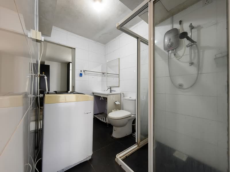 SOHO @ Empire City untuk Untuk Disewa - RM 1,300 /bulan, Mac 2026 - Bathroom - PropertyGuru.com.my