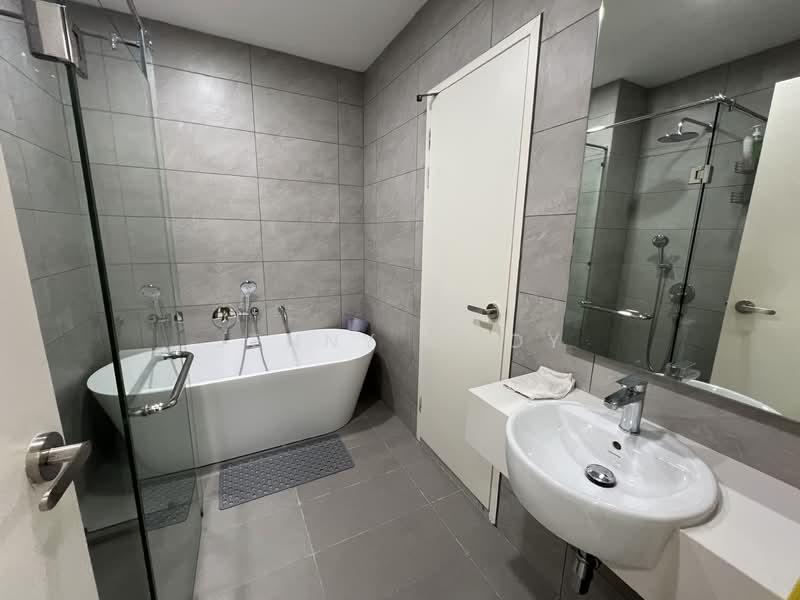 Servis Apartment untuk Disewa di Dorsett Waterfront Subang - Jenny Choy - Bathroom - PropertyGuru.com.my