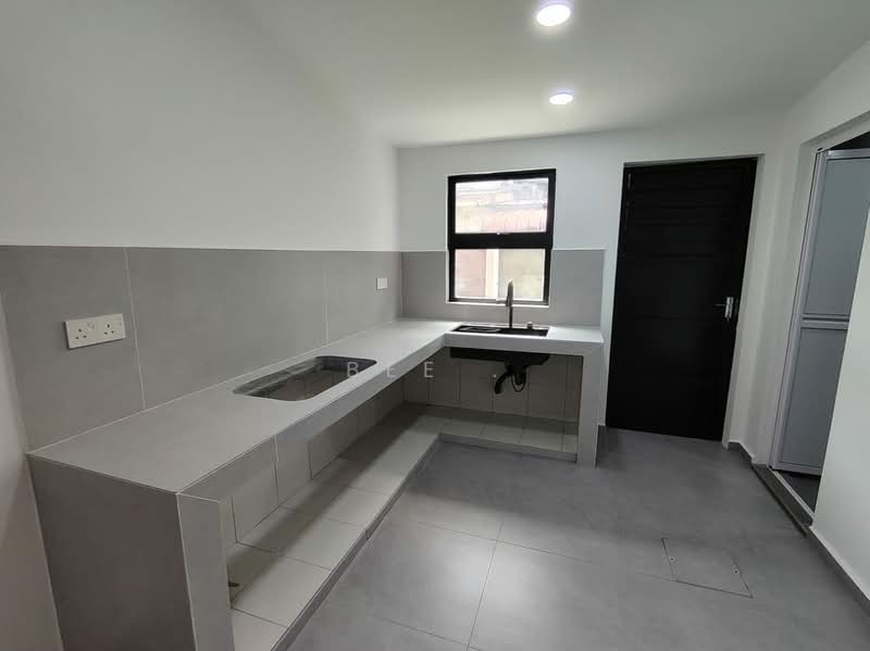 1-storey Terraced House for Sale in Taman Nam Seng (Melaka City) - Bee . - Kitchen - PropertyGuru.com.my