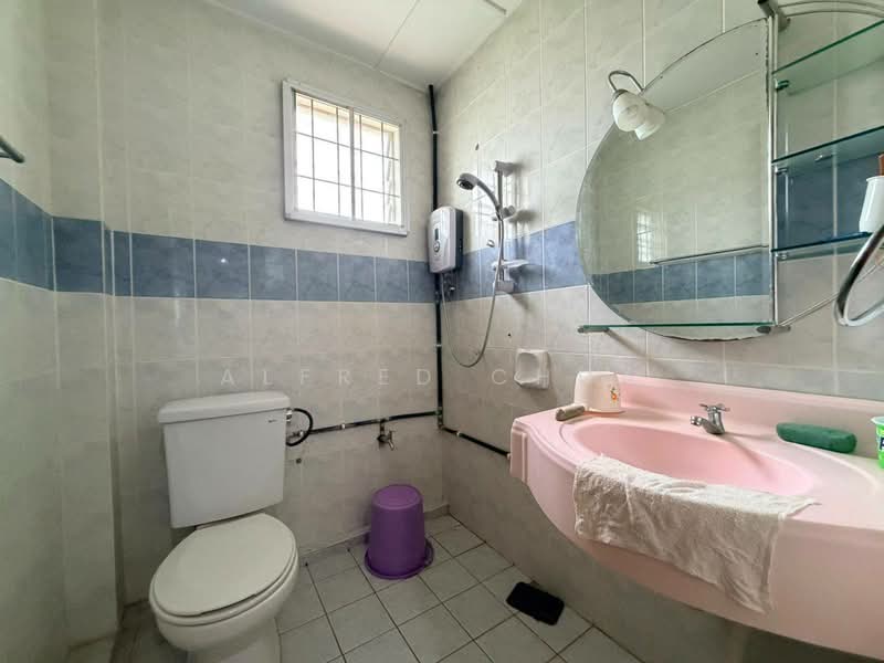 2-storey Terraced House for Sale in Stakan Jaya (Samarahan) - Alfred Chua - Bathroom - PropertyGuru.com.my