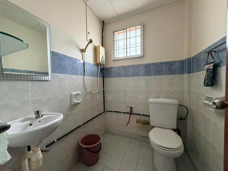 2-storey Terraced House for Sale in Stakan Jaya (Samarahan) - Alfred Chua - Bathroom - PropertyGuru.com.my