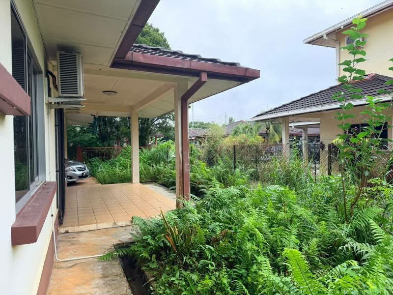 2-storey Terraced House for Sale in Stakan Jaya (Samarahan) - Alfred Chua - Exterior - PropertyGuru.com.my