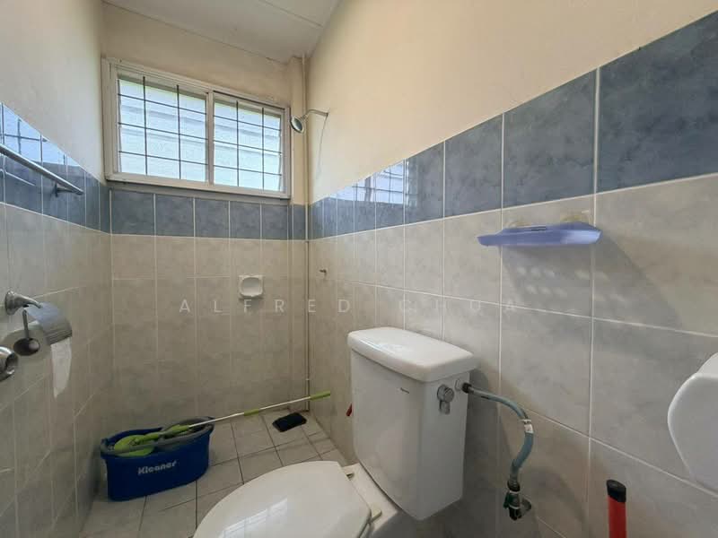 2-storey Terraced House for Sale in Stakan Jaya (Samarahan) - Alfred Chua - Bathroom - PropertyGuru.com.my