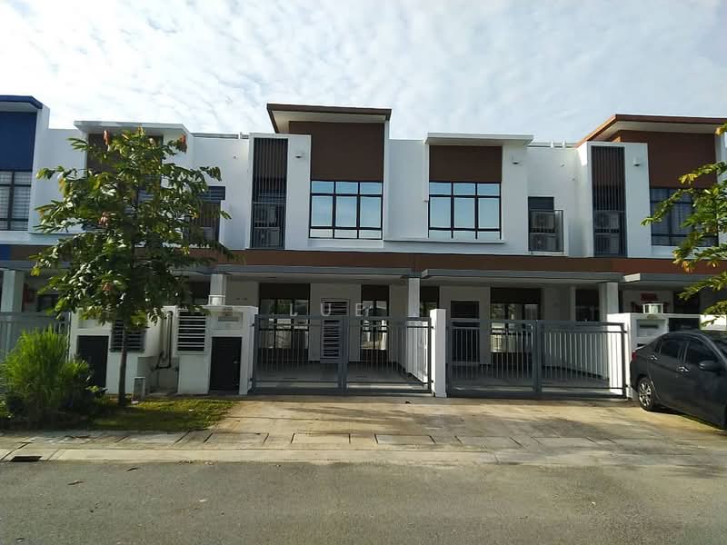 2-storey Terraced House for Sale in Shah Alam (Selangor) - Lue . - Exterior - PropertyGuru.com.my