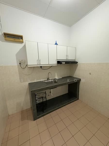 Townhouse for Sale in Batu 9 (Cheras) - Shenny Kow - Kitchen - PropertyGuru.com.my
