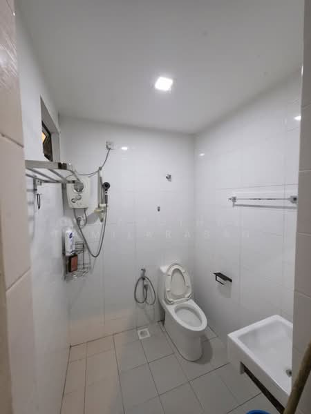 Section 14 PJ Single Storey Terrace For Sale untuk Untuk Dijual - RM 588,000, Mac 2026 - Bathroom - PropertyGuru.com.my