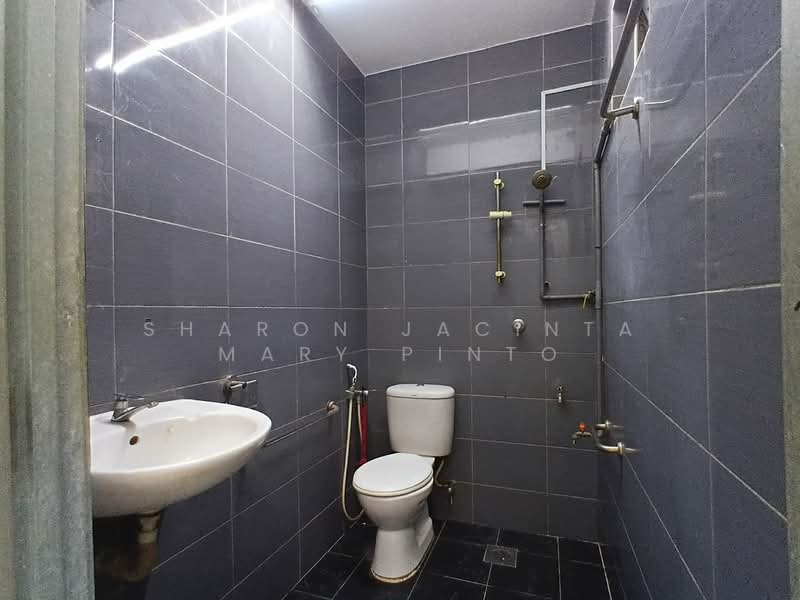Taman Cheong Loong untuk Untuk Dijual - RM 300,000, Mac 2026 - Bathroom - PropertyGuru.com.my