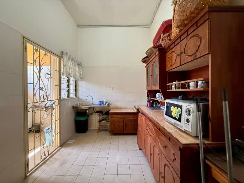 Semi-Detached House for Sale in Saujana Impian (Kajang) - Zuraidah Dan - Kitchen - PropertyGuru.com.my