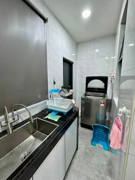 2-storey Terraced House for Sale in Johor Bahru (Johor) - Raymond Cheon - Kitchen - PropertyGuru.com.my