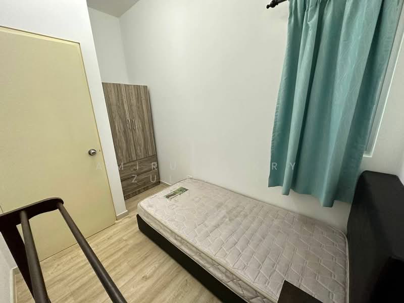 Condominium for Sale at Lakefront Homes - Amirul Fikry Zulkifly - Bedroom - PropertyGuru.com.my