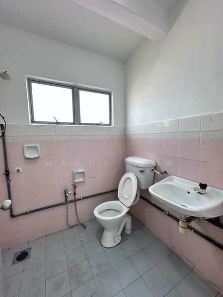 Desa 13 Bandar Country Homes , Rawang untuk Untuk Dijual - RM 500,000, Mac 2026 - Bathroom - PropertyGuru.com.my