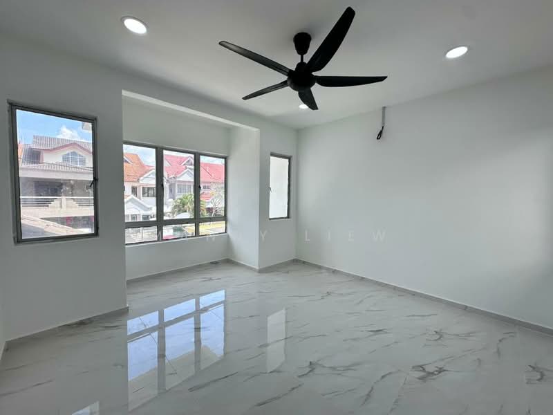 Desa 13 Bandar Country Homes , Rawang untuk Untuk Dijual - RM 500,000, Mac 2026 - Interior - PropertyGuru.com.my