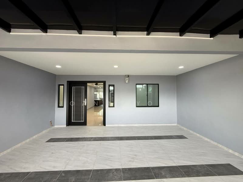 Single Storey Low Cost House @ 23 Jalan Pertanian 28, Taman Universiti, Skudai Johor. untuk Untuk Dijual - RM 408,000, Mac 2026 - Entrance - PropertyGuru.com.my