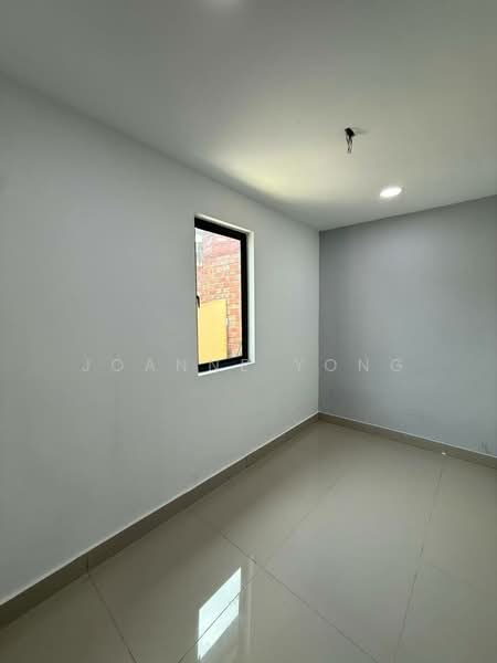 Single Storey Low Cost House @ 23 Jalan Pertanian 28, Taman Universiti, Skudai Johor. untuk Untuk Dijual - RM 408,000, Mac 2026 - Interior - PropertyGuru.com.my