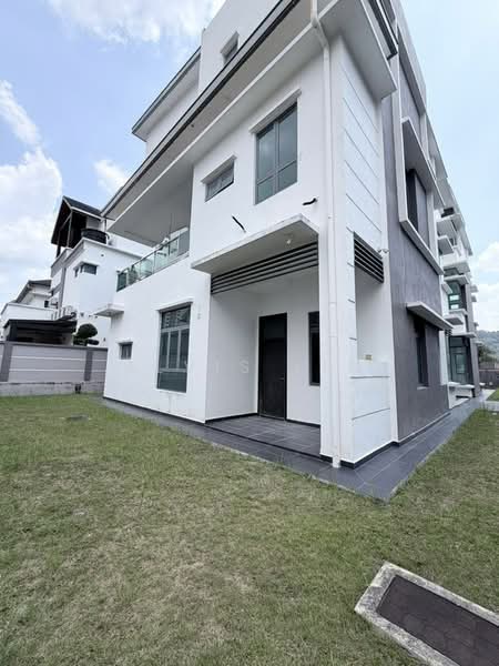 Bungalow for Sale in Taman Wira Mutiara (Kajang) - Alvis Lim - Exterior - PropertyGuru.com.my