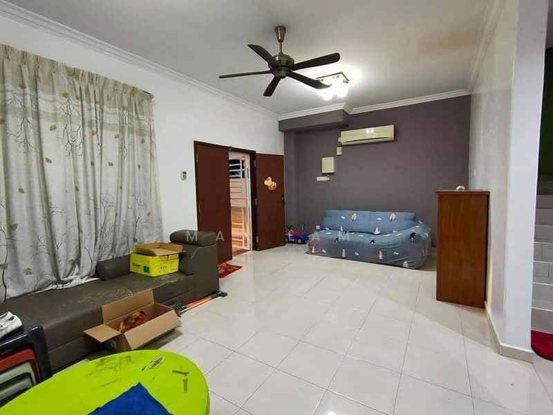 2-storey Terraced House for Sale in Taman Seri Orkid (Skudai) - Max Lam - Living Room - PropertyGuru.com.my