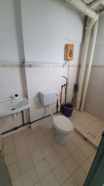 Condominium for Sale at Pelangi Indah Condominium - Wesley Fu - Bathroom - PropertyGuru.com.my