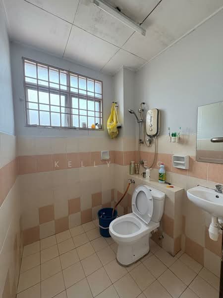 Clivia @ Bandar Parklands untuk Untuk Dijual - RM 720,000, Apr 2026 - Bathroom - PropertyGuru.com.my