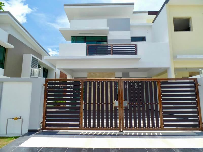 Cluster House for Sale in Johor Bahru (Johor) - Lauren Chai - Exterior - PropertyGuru.com.my