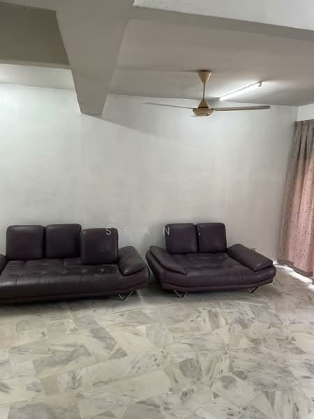 2-storey Terraced House for Rent in Kajang (Selangor) - Sean . - Living Room - PropertyGuru.com.my