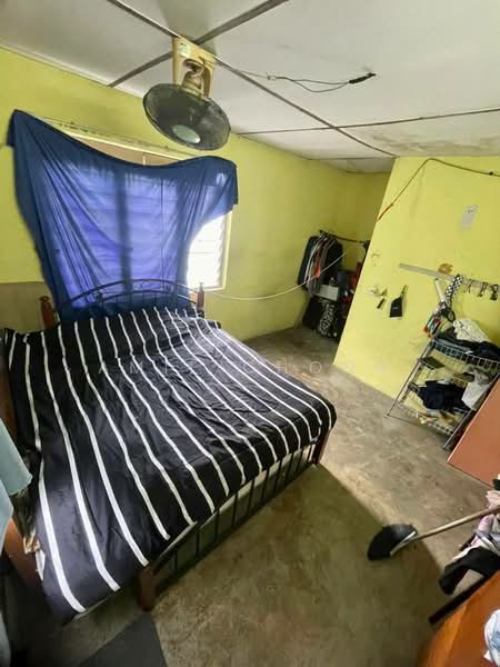 Ampang Double Storey Corner House For Sale untuk Untuk Dijual - RM 230,000, Mac 2026 - Bedroom - PropertyGuru.com.my